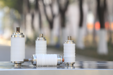 真空開關管接觸點選什么材質(zhì)好？一般為銅合金！